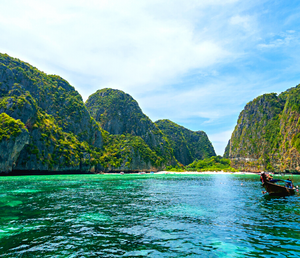 Day 02: Phuket (Leisure Day or Optional Tour: Phi Phi Island by speed boat w/ Lunch- National Park Included)